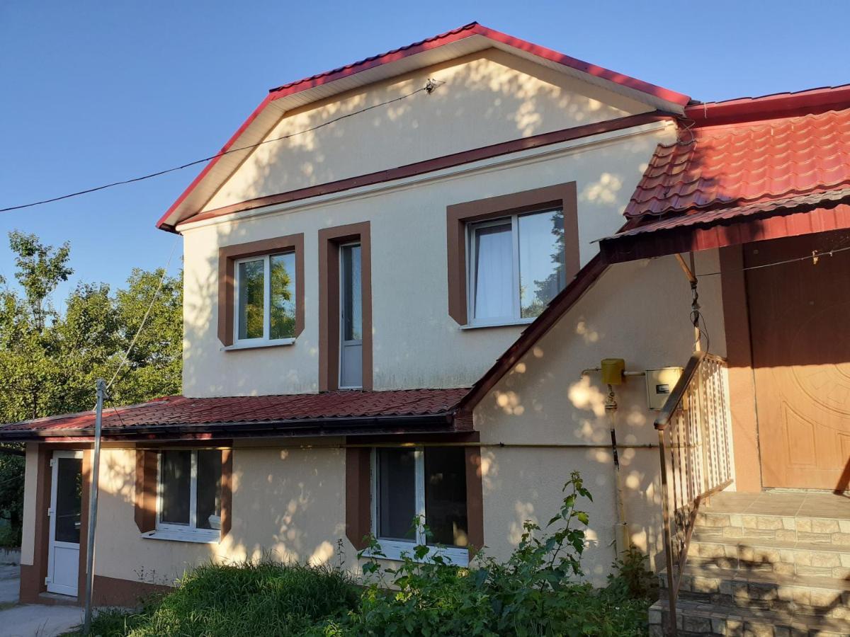 Hotel Татьянин Двор Kam'janec'-Podil's'kyj Esterno foto