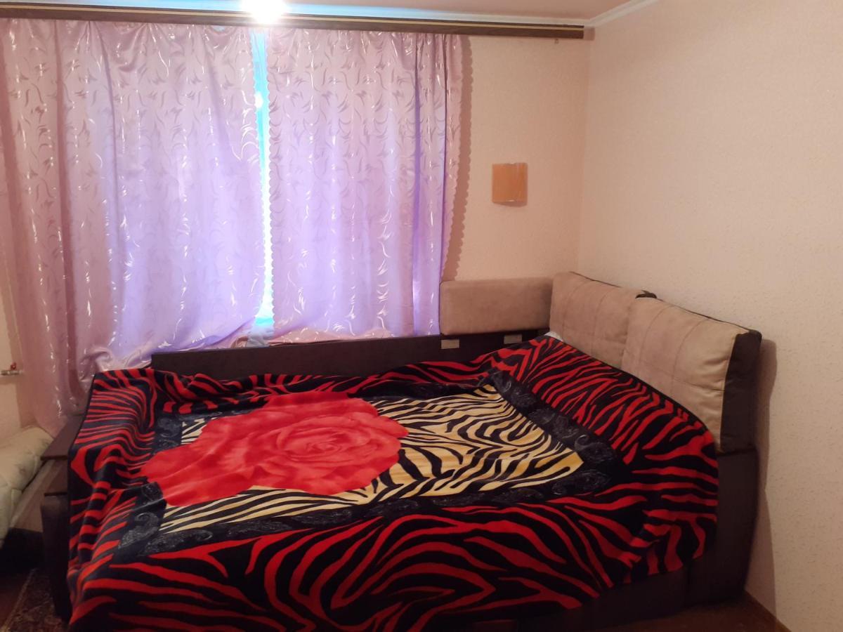 Hotel Татьянин Двор Kam'janec'-Podil's'kyj Esterno foto